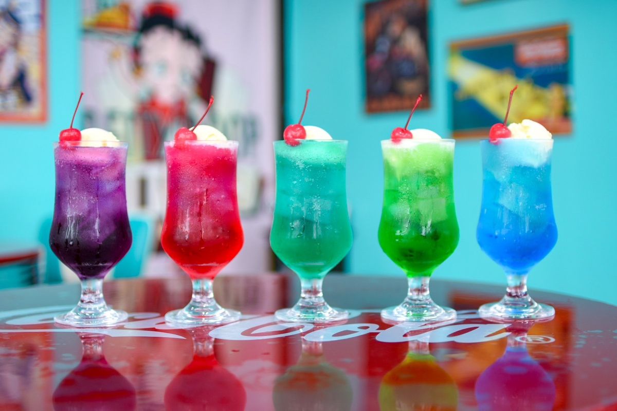 5種のフレーバーのクリームソーダ